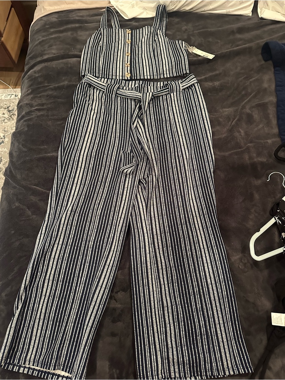 2 piece set with tags